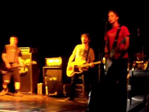 Me For Rent - Il Grande Ovile @ High School Rock Fest, 6th June 2005 (Low Quality audio)