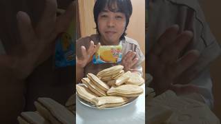 ぷくぷくたいチョコを食べる男！#shorts #ぷくぷくたいチョコ