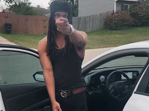 YungLion - In The Ville Freestyle (Unreleased)