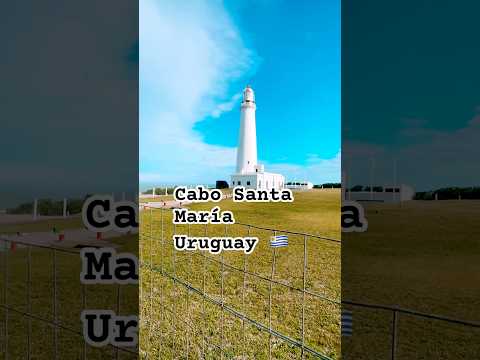 Caminando hasta el faro de La Paloma 🌊 #exploralibre #travel #beach