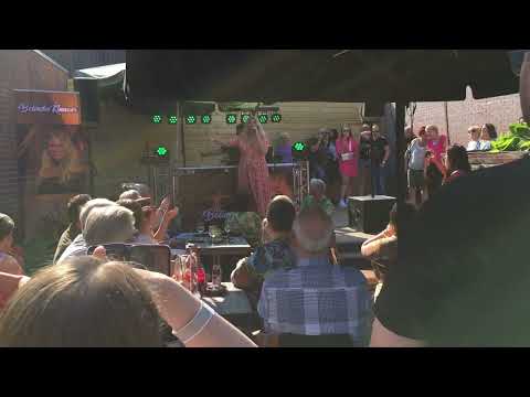 Belinda Kinnaer - Tussen Woorden LIVE@Doetinchem 04-06-2023 (Tussen Woorde - Juanita Du Plessis)