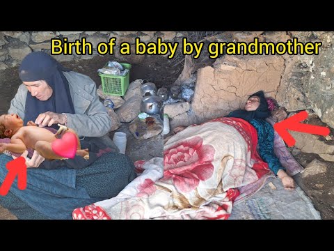 A baby born in harsh mountain conditions with the help of a homeless grandmother👶🏻👶🏻