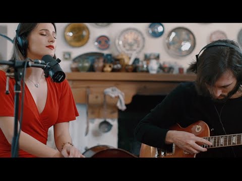 Eastern Border Ensemble - Ah Što Ćemo Ljubav Kriti (Live Session)