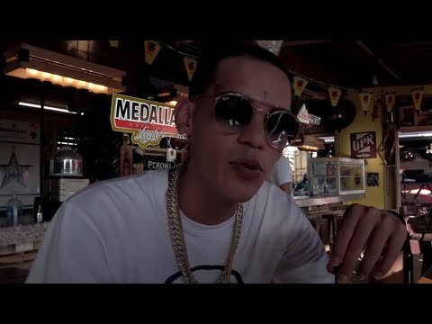 Andre The Giant, Ele A El Dominio - Compartida