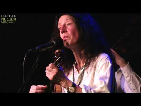 Csókolom, "Slaapliedje met Mahala"