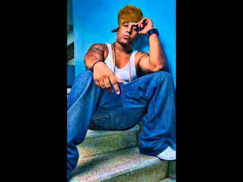 Angeliko Ft Kazz Flow   Esto esta Que quema