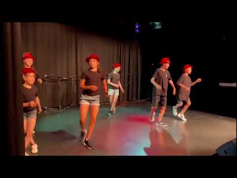 Tanz Gruppe Hip-Hop 9-13 j.a, in Rahmen des Projektes „Interkulturelle Werkstatt“
