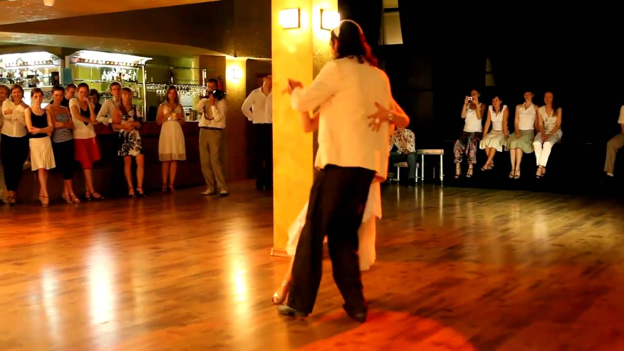 Mila Vigdorova and Daniel Tuero at Art Cafe Durov  2009 09 20 - 1