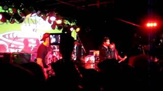 Bouncing Souls - Lay &#39;em Down and Smack &#39;Em, Yack &#39;em @ The Stone Pony 2/9/11