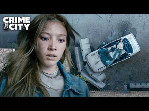 Mayhem Fights Chuckie For The Pass | Twisted Metal (Saylor Curda)