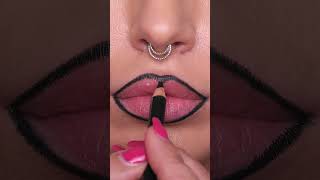 Download lagu Lips That Pop With Bold Black Liner 💋 #shorts #makeup #lipstick #tutorial #fyp mp3