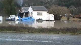 preview picture of video 'Flood In And Around Myrtle Point, Oregon 1/19/12'