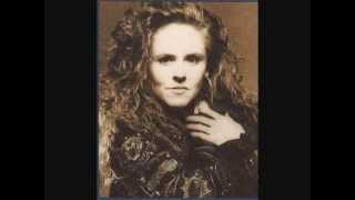 T&#39;Pau &#39;Island&#39; mix