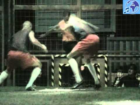 Elvis vs. JXL - A Little Less Conversation