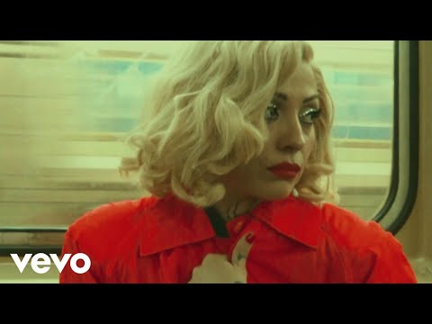 Femme Fatale のサムネイル