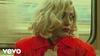 Download lagu Mon Laferte - Femme Fatale mp3