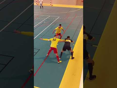 RÉGIONAL 1 FUTSAL FC LIMONEST SAINT-DIDIER (4) SAINT-PRIEST (5)