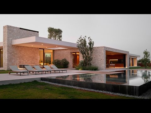 Beautiful Modern Spanish House With Courtyards And Pool