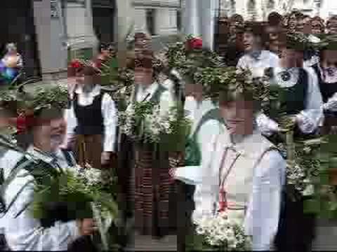 1/6 Iesildām balsis ! - "Mēmā dziesma"