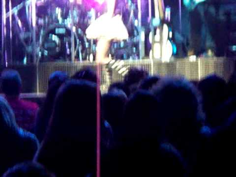 Siobhan Magnus - Spiderwebs