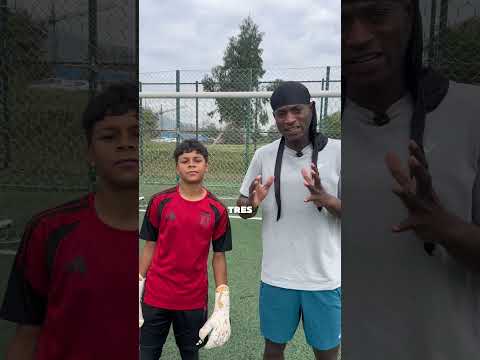 Fruimos a buscar al mejor arquero sub 13 de Colo Colo en Pudahuel y pasó esto…. #fritzsonfoot