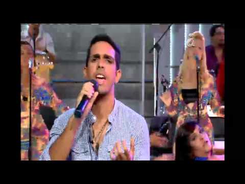 Benavides canta en El Happy Hour - América TeVé