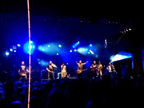 Divokej Bill 1000. Koncert - Půl pátý ráno (Úvaly)