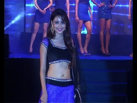 Pratyusha walks the ramp - Bollywood Country Videos