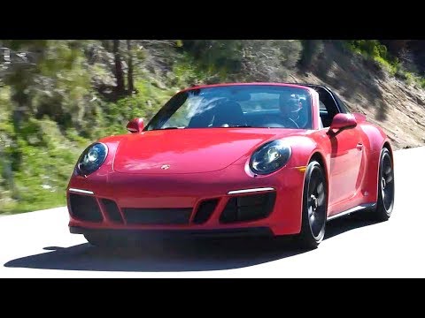 2017 Porsche 911 GTS - First Look