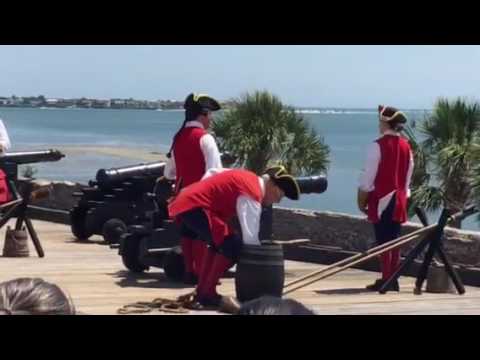 Demonstration at St Augustine fort: Castillo de San Marco