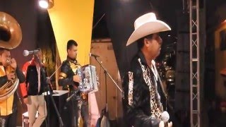 LAS TRES TUMBAS ( Lorenzo De León y Su Norteño Banda )