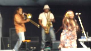 Dj Dolores + Orchestra Santa Massa - Adorela (Virada Cultural) [17.04.2011]