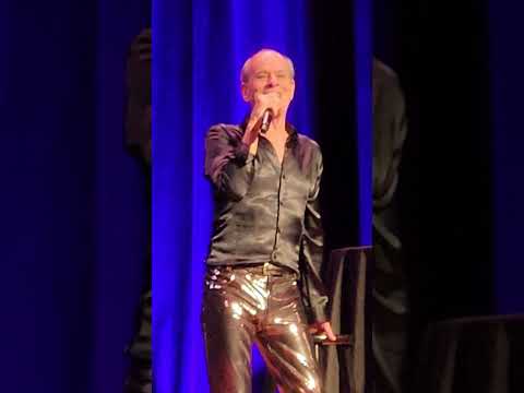 Fabuloso NEY MATOGROSSO no Town Hall (Nova Iorque 21/4/2023)