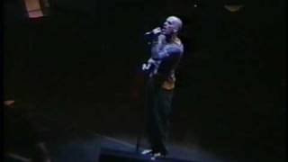 REM - Binky The Doormat @ Philadelphia, U.S. - 14 Oct 1995