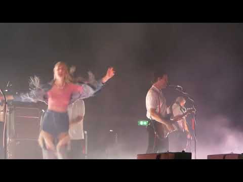 Kraftklub - So schön feat. Blond Live in Leipzig 02.12.2022