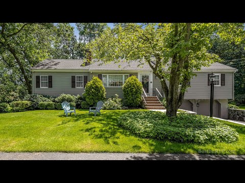 33 Doncaster Cir, Lynnfield MA - Marjorie Youngren - Tel 781-580-9357
