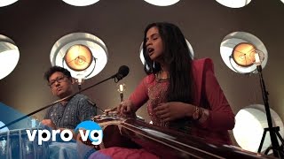 Madhu Lalbahadoersing & Niti Ranjan Biswas - Raag Bageshri (live @TivoliVredenburg Utrecht)