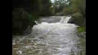 preview picture of video 'FLOODING over Woodford Weir - Stanley River.'