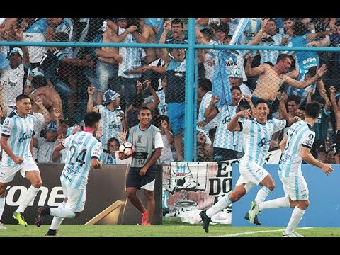 Atlético Tucumán venció 3-1 a Junior y clasificó al Grupo 5