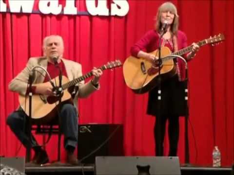 Eddie & Martha Adcock - I Am A Pilgrim