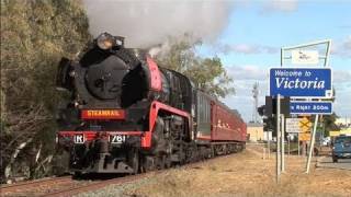 preview picture of video 'R761 leads a Steamrail Easter Shuttle trip at Echuca.  Sat 23/04/11'