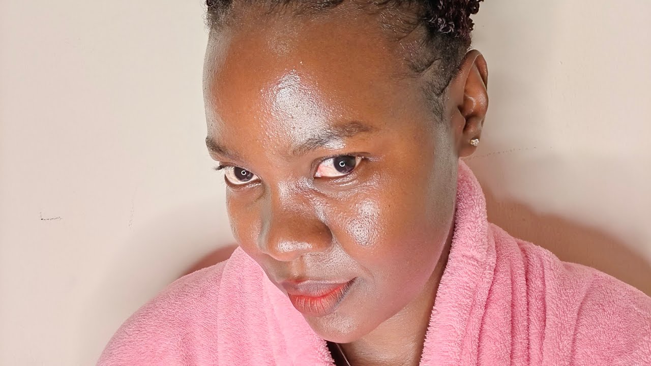 Embolo mu mana Omukazi bwaba tayambala mpale aba..... 