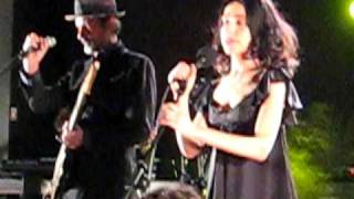 PJ Harvey &amp; John Parish - Sixteen, Fifteen, Fourteen @ Oxford Brookes Student Union 17th April 2009