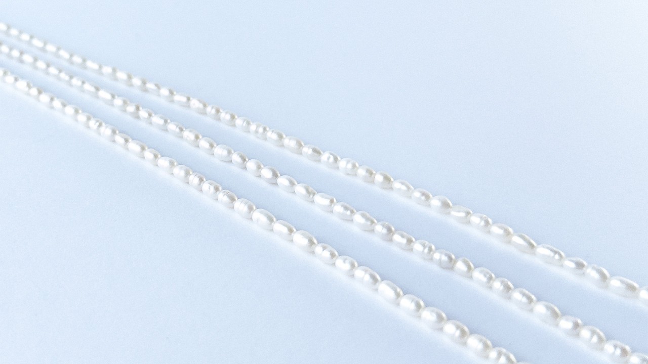 Freshwater Pearls | Fancy Oval | 3.2-3.4mm Bead Size | 35cm Strand Length video