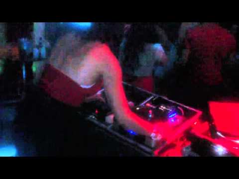 DJ Jully ao vivo no Máquina Viva 18/11/2011 Parte 9