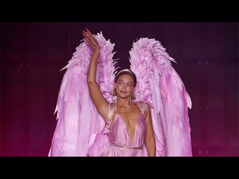Gigi Hadid opening the Victoria’s Secret Fashion Show 2024 #victoriasecret