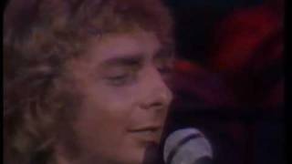 Barry Manilow Looks Like We Made It Video