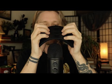 ASMR With a Makeup Mat and 4 Other Triggers (Mic Blowing, Layered Sounds)