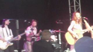Karen Elson- The Birds They Circle- Bonnaroo 2011 (See Description)