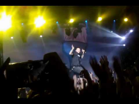 L'one, Лёва, Ливан. Сон